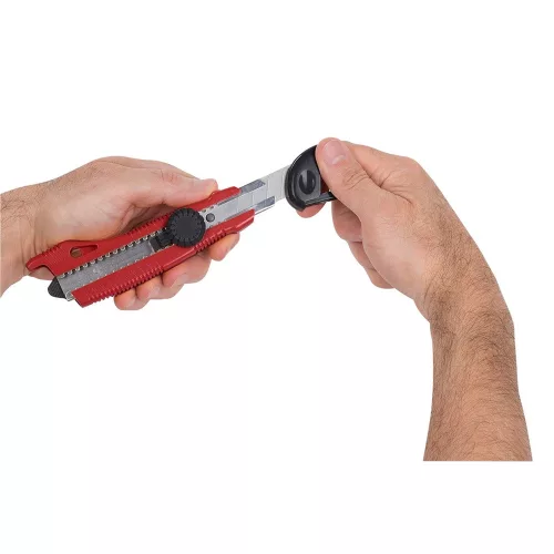 Kreator PVC vágókés 18mm műanyag házas, csavaros KRT000203  ##